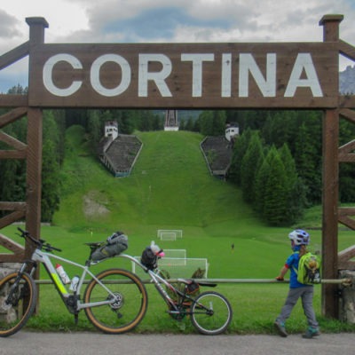 bikepacking bambini cicloturismo Cortina d'Ampezzo
